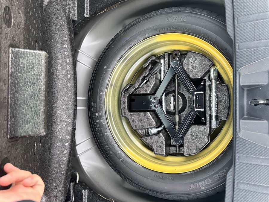 Subaru Forester 2022 — фото 13