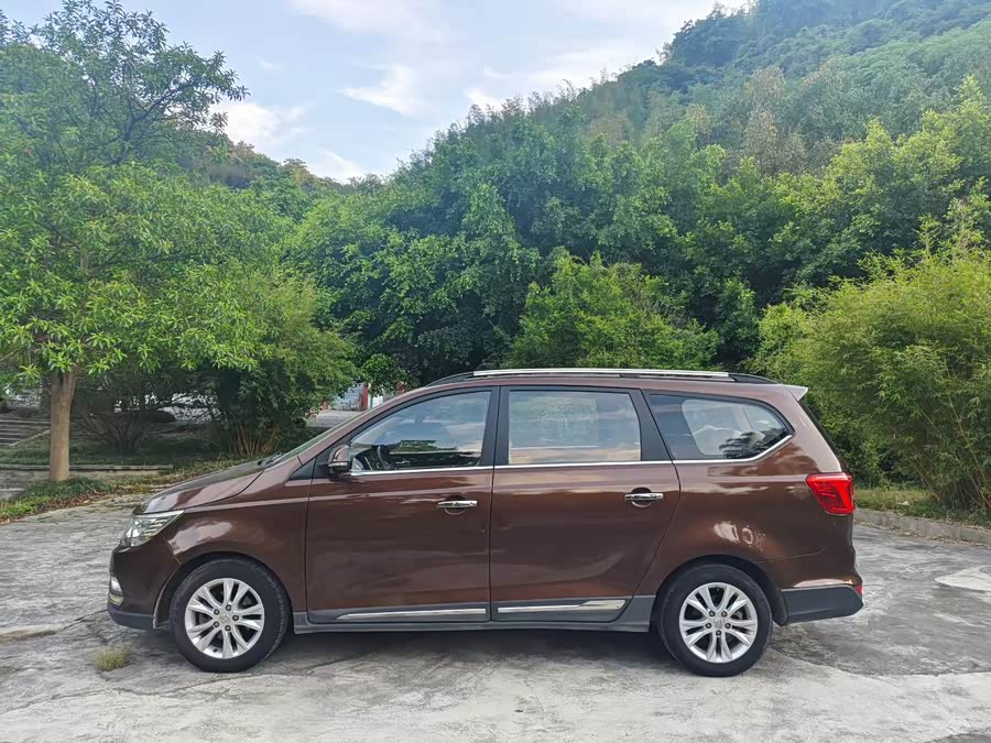 Baojun 730 2016