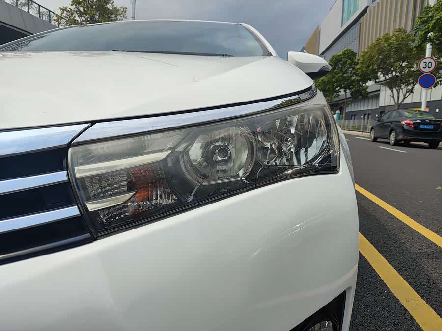 Toyota Corolla 2017 — фото 15