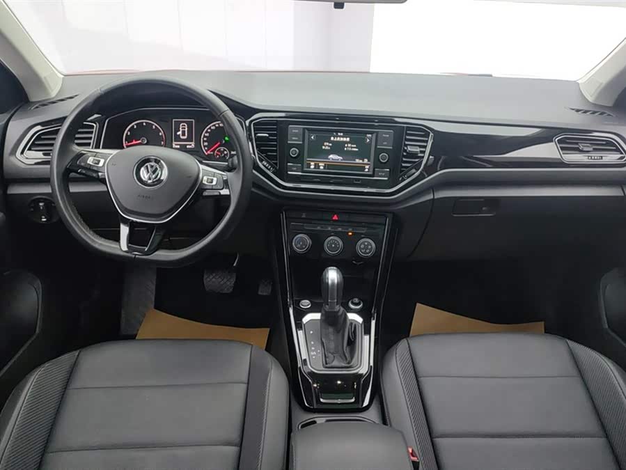 Volkswagen T-Roc 2018 — фото 12