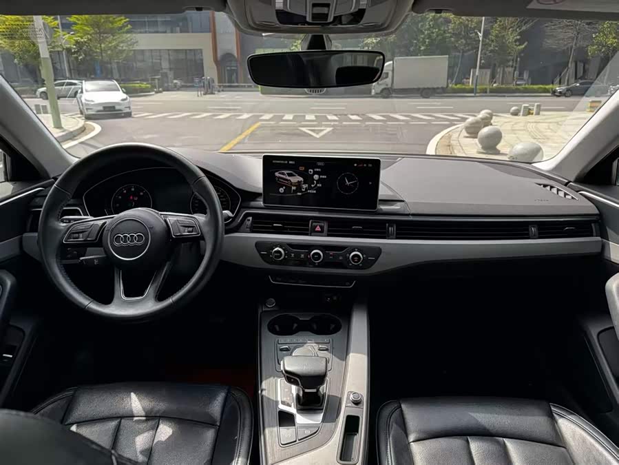 Audi A4L 2017