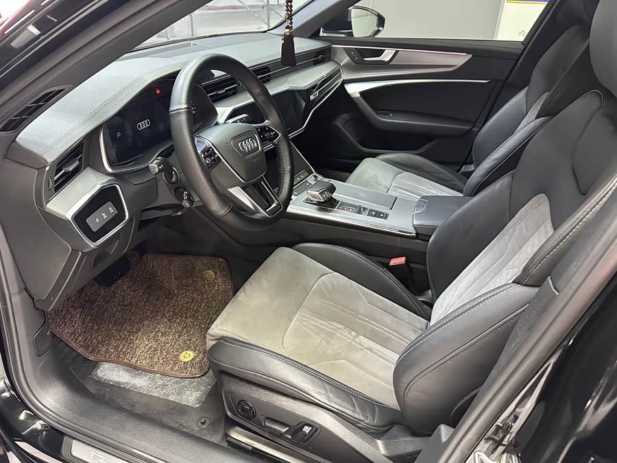 Audi A6L 2022