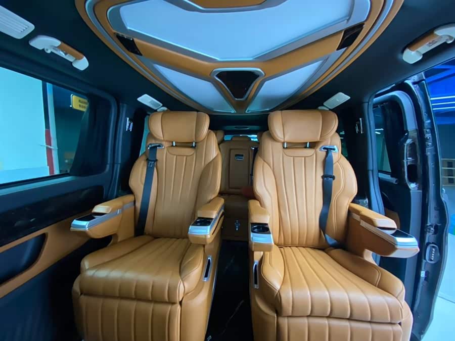 Mercedes-Benz Vito 2023 — фото 30