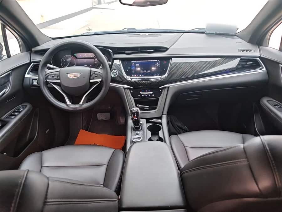 Cadillac XT6 2021 — фото 10