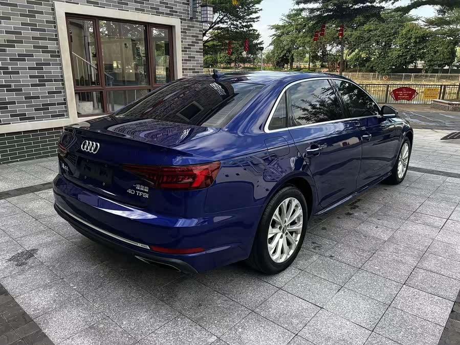 Audi A4L 2019