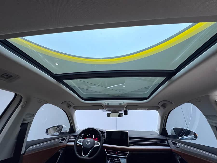 Volkswagen Sagitar 2023