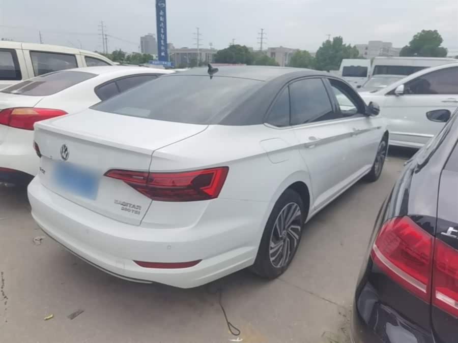 Volkswagen Sagitar 2021