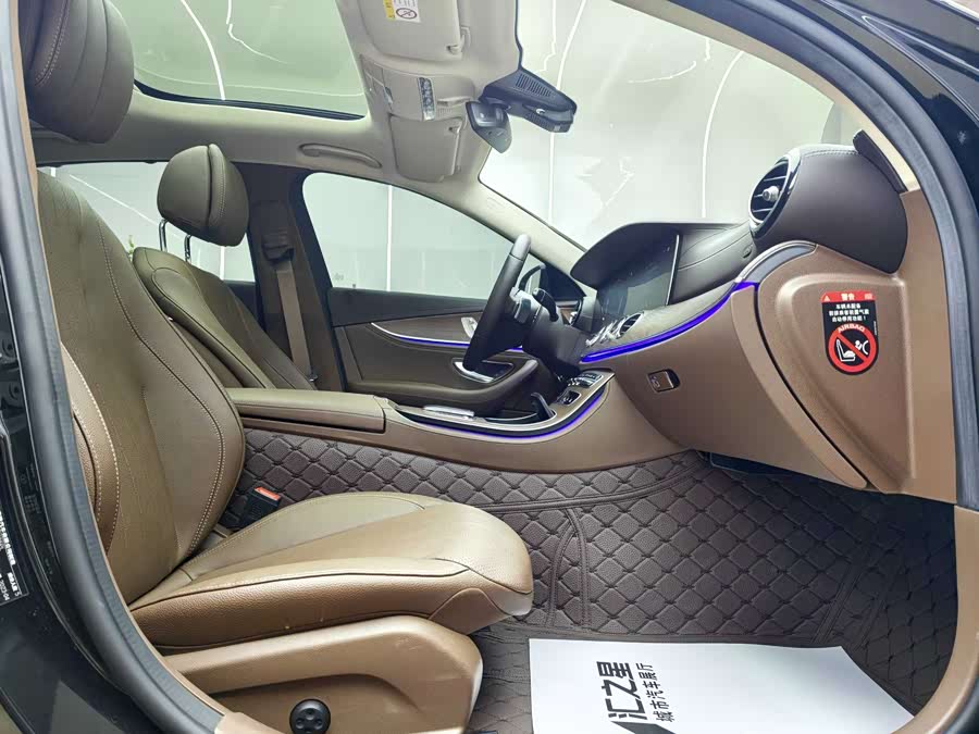 Mercedes-Benz E-Class 2023 — фото 10