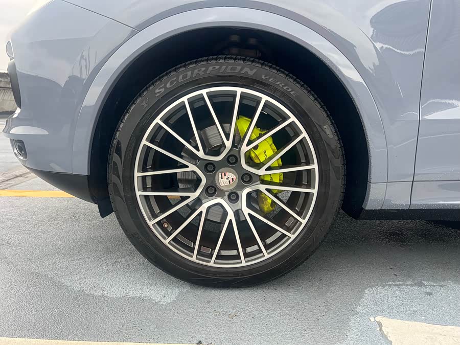 Porsche Cayenne New Energy 2019 — фото 17