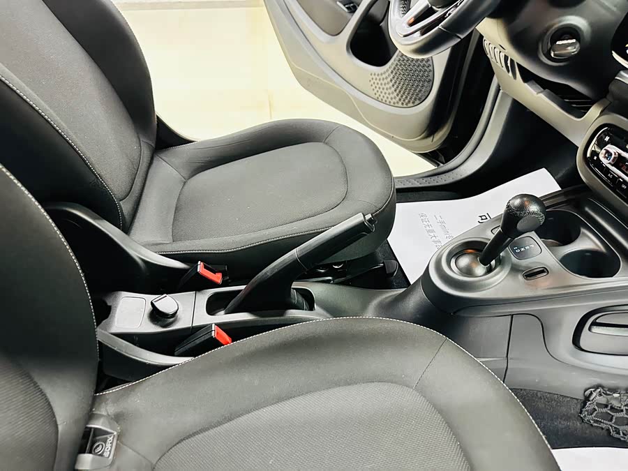 smart fortwo 2018 — фото 23