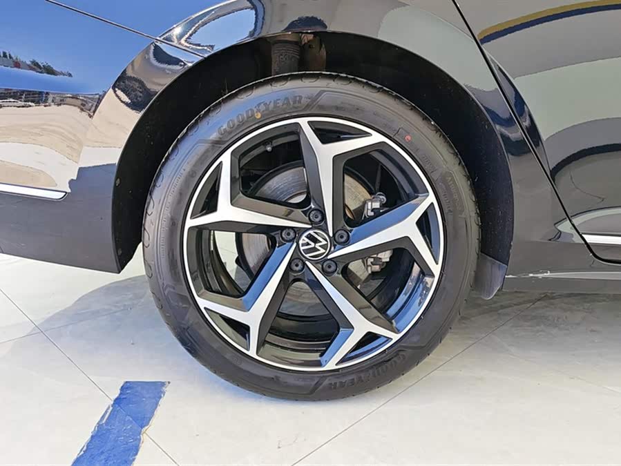 Volkswagen Passat 2023