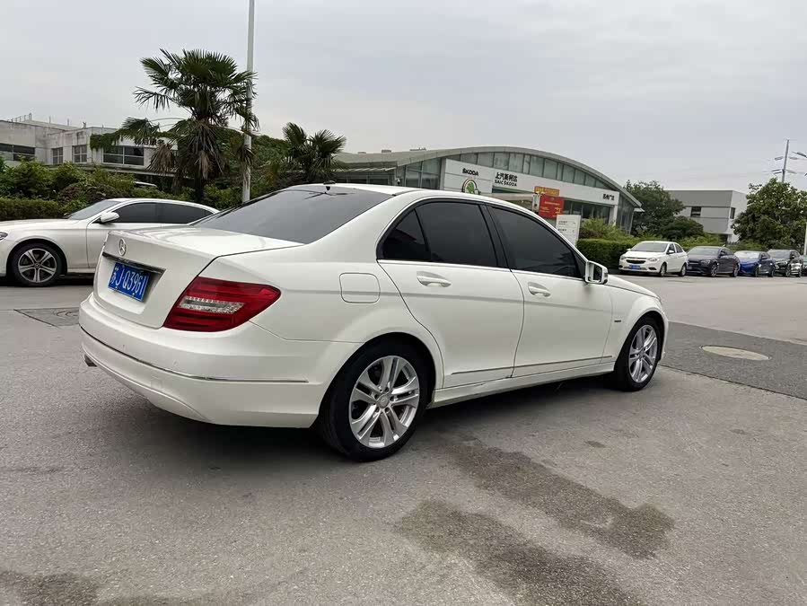 Mercedes-Benz C-Class 2011