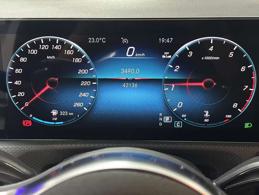 Mercedes-Benz A-Class 2022 — фото 12