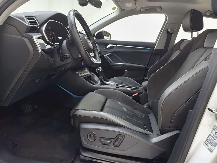 Audi Q3 Sportback 2022 — фото 9