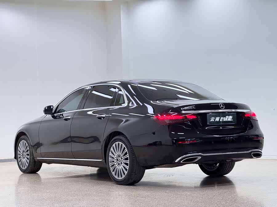 Mercedes-Benz E-Class 2022