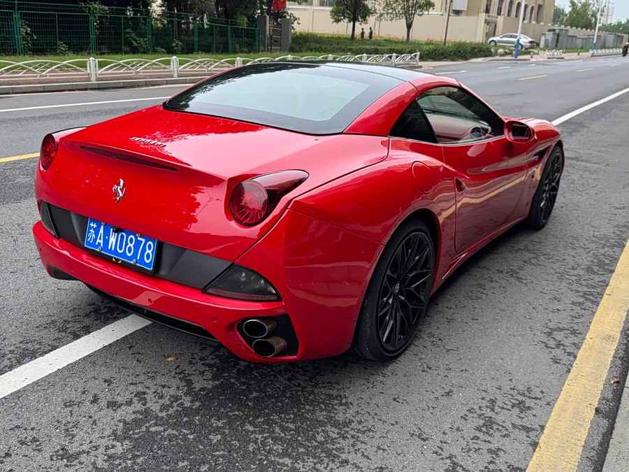 Ferrari California T 2009