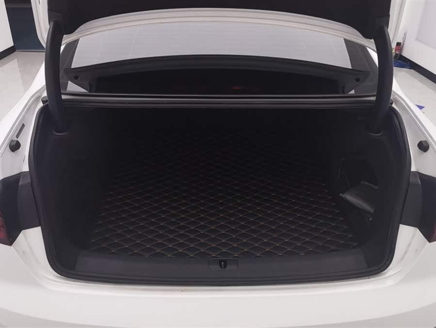 Audi A4L 2019