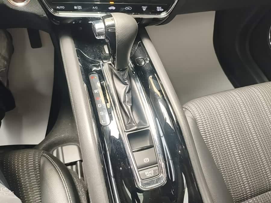 Honda Vezel 2015 — фото 14