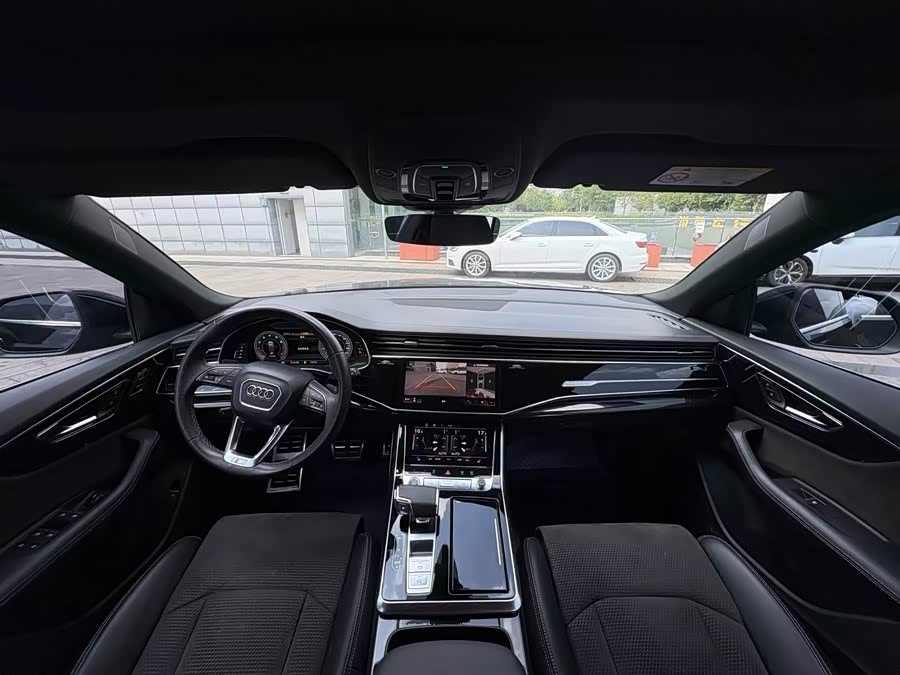 Audi Q8 2021
