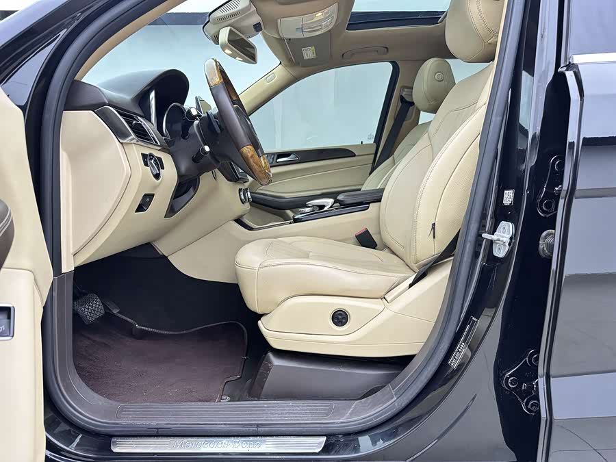 Mercedes-Benz GLE 2015 — фото 9