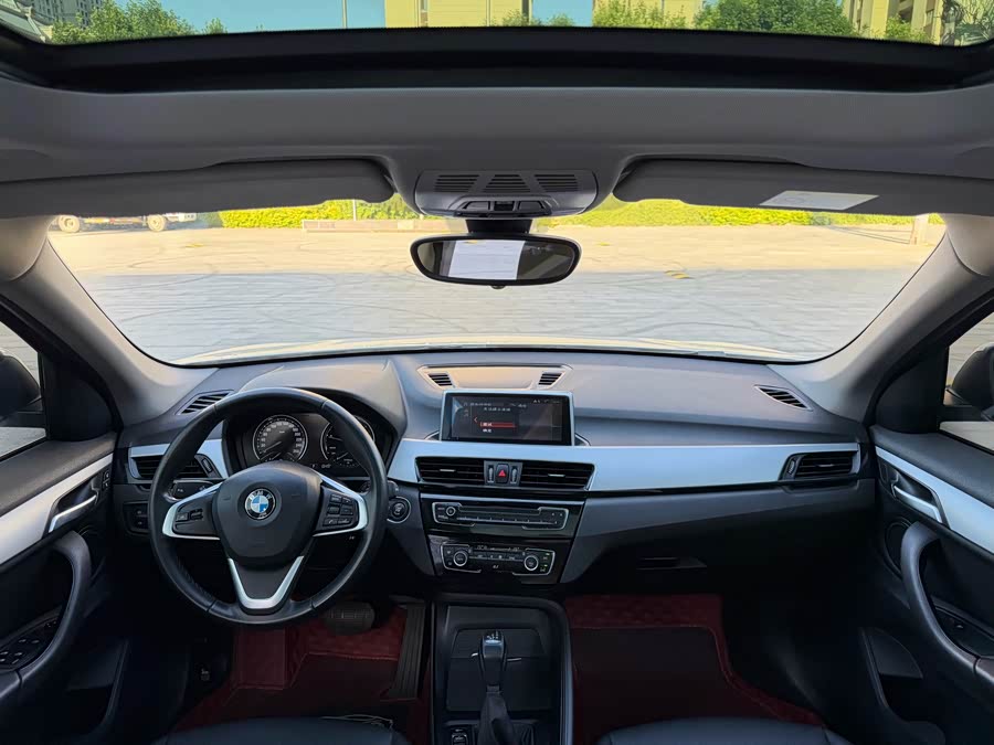 BMW X1 2018 — фото 12