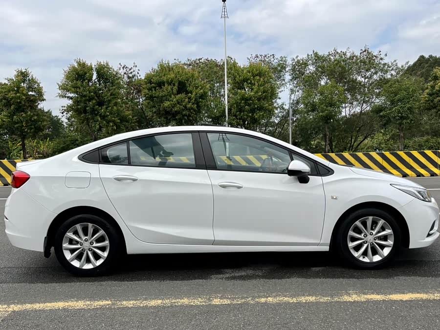 Chevrolet Cruze 2017 — фото 13