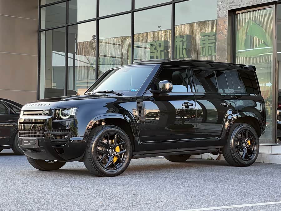 Land Rover Defender 2023