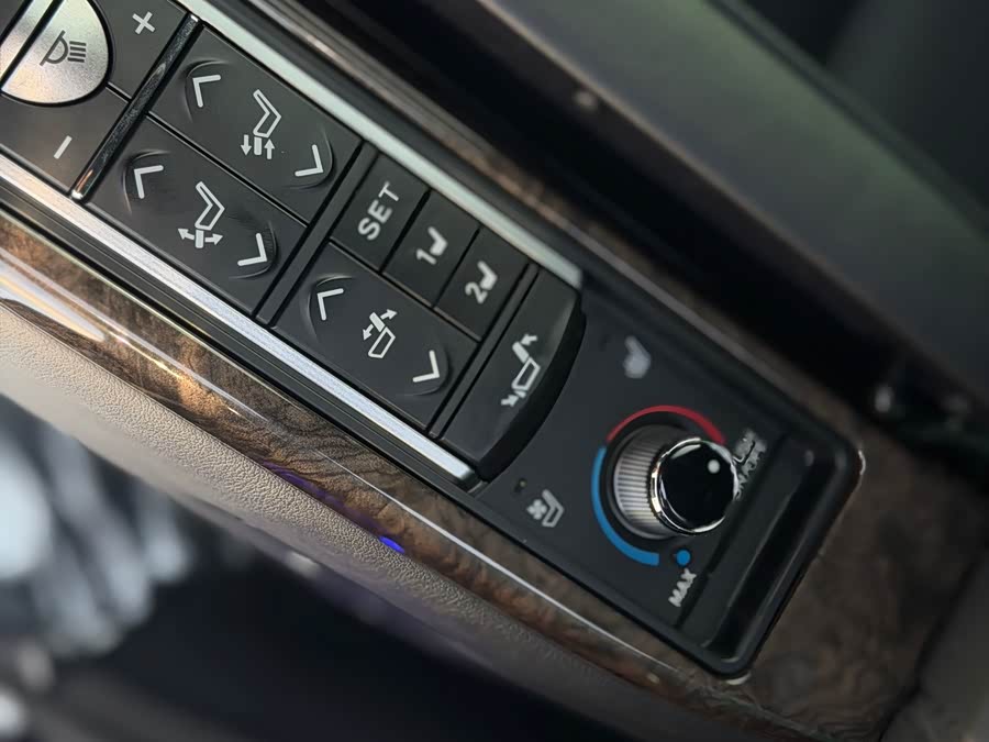 Toyota Vellfire 2023 — фото 14