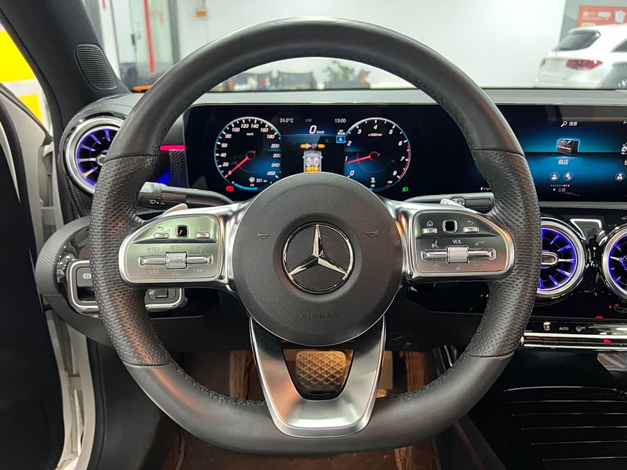 Mercedes-Benz A-Class 2022 — фото 8