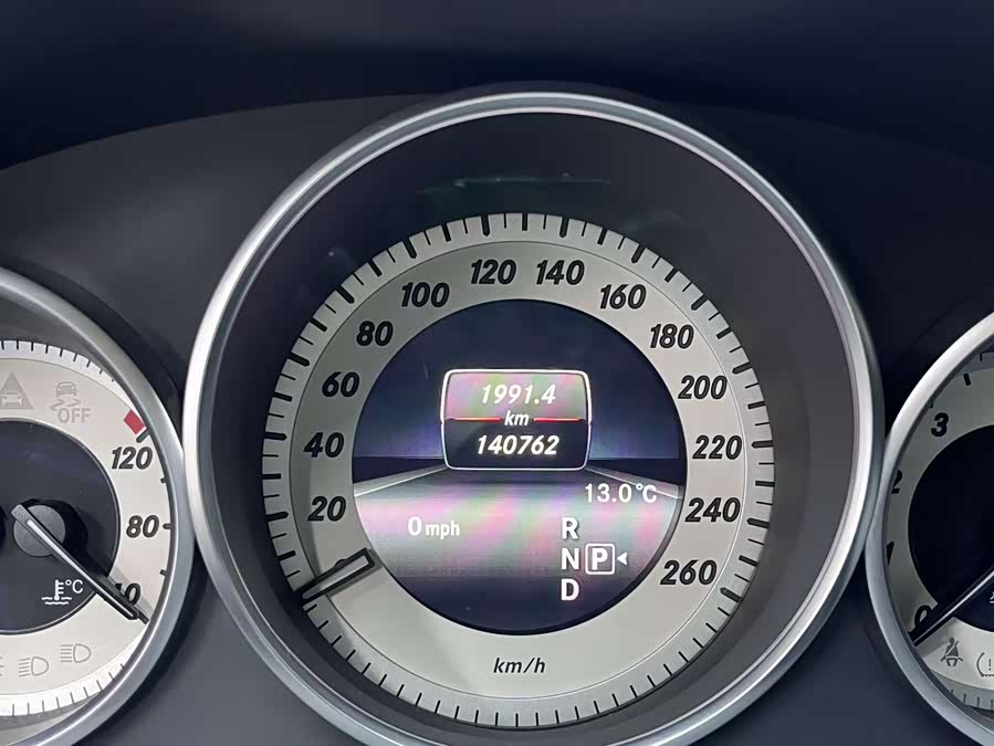 Mercedes-Benz E-Class 2014 — фото 11