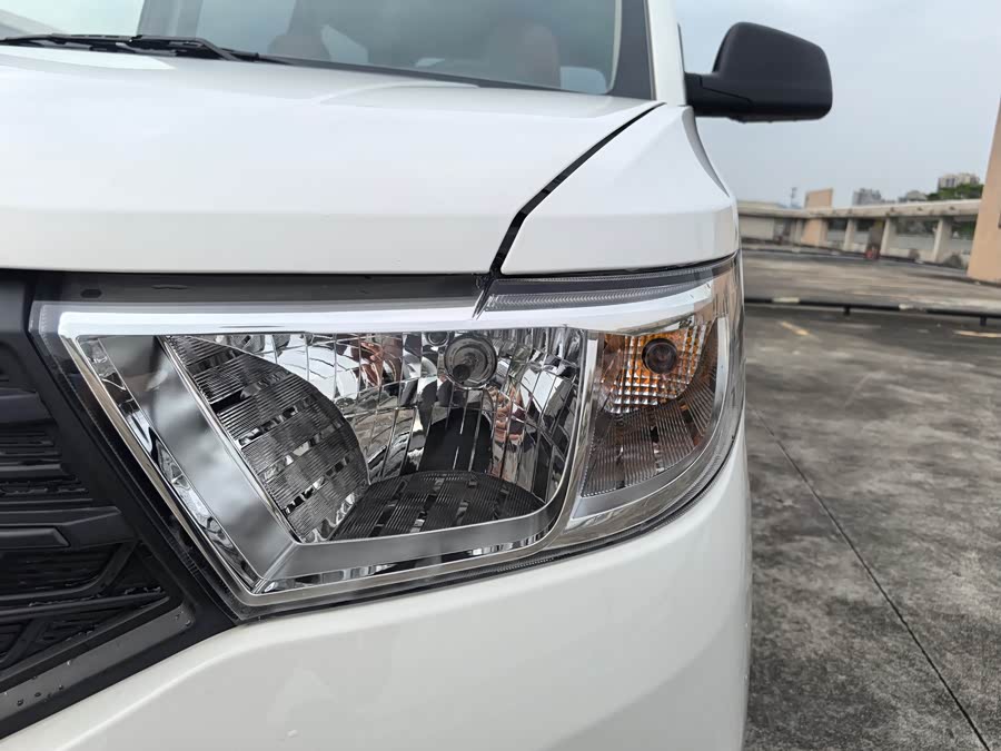 Wuling Hongguang V 2022