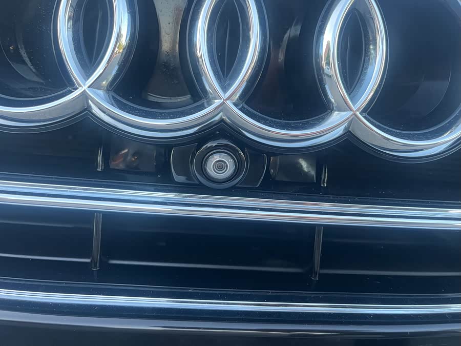 Audi A8 2016 — фото 10