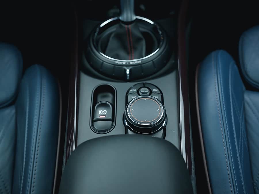 MINI Clubman 2016 — фото 20