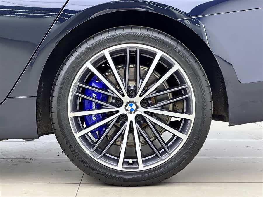 BMW 5 Series 2020 — фото 19