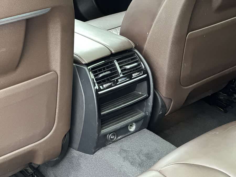 BMW 5 Series New Energy 2019 — фото 15