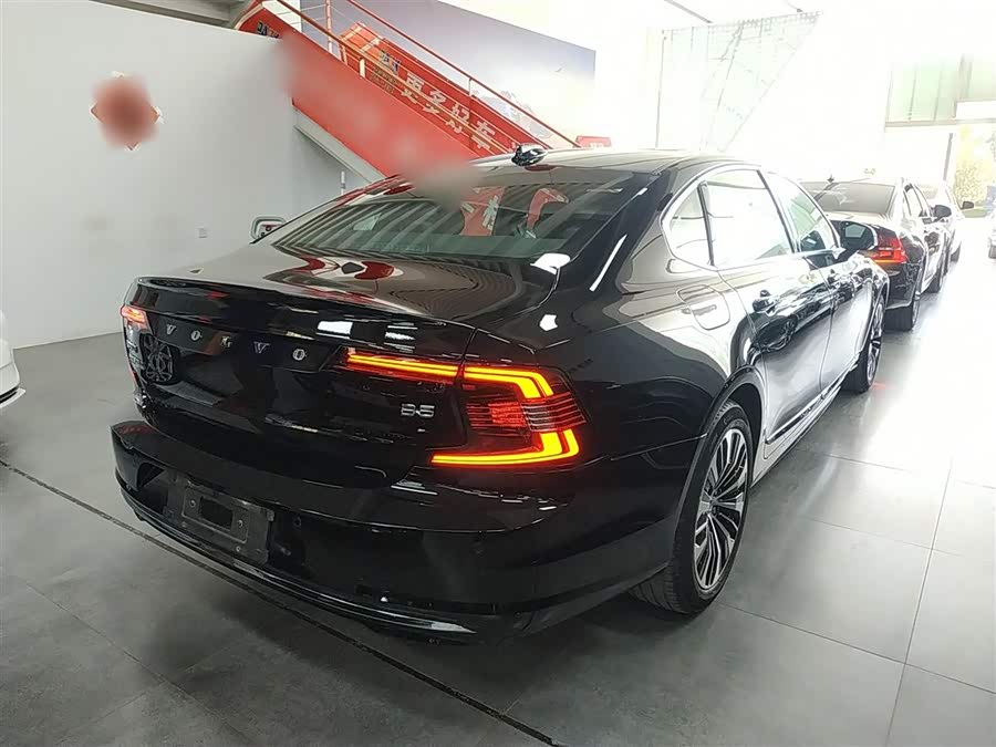 Volvo S90 2024