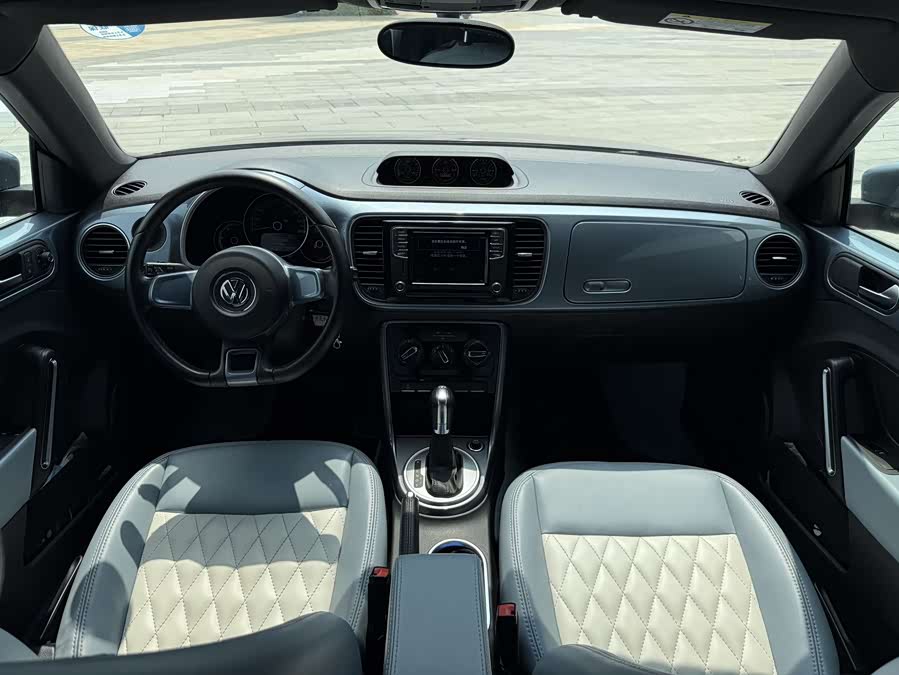 Volkswagen Beetle 2018