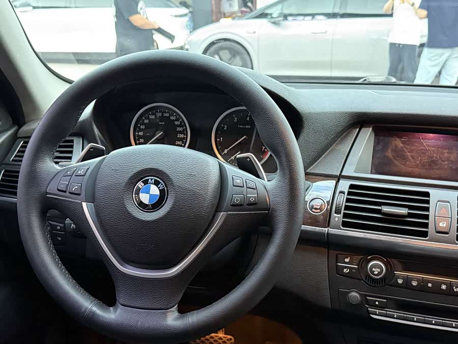 BMW X6 2013 — фото 8