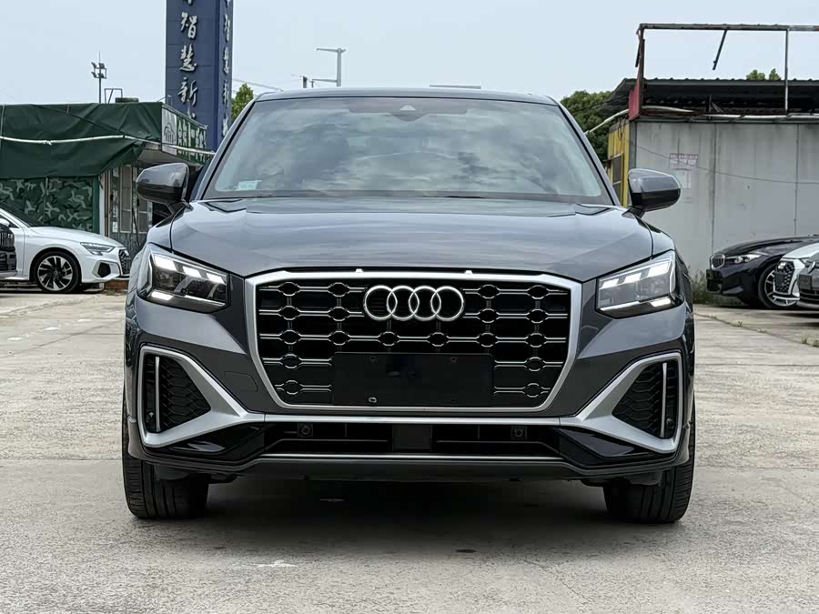 Audi Q2L 2022