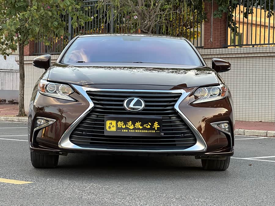 Lexus ES 2015