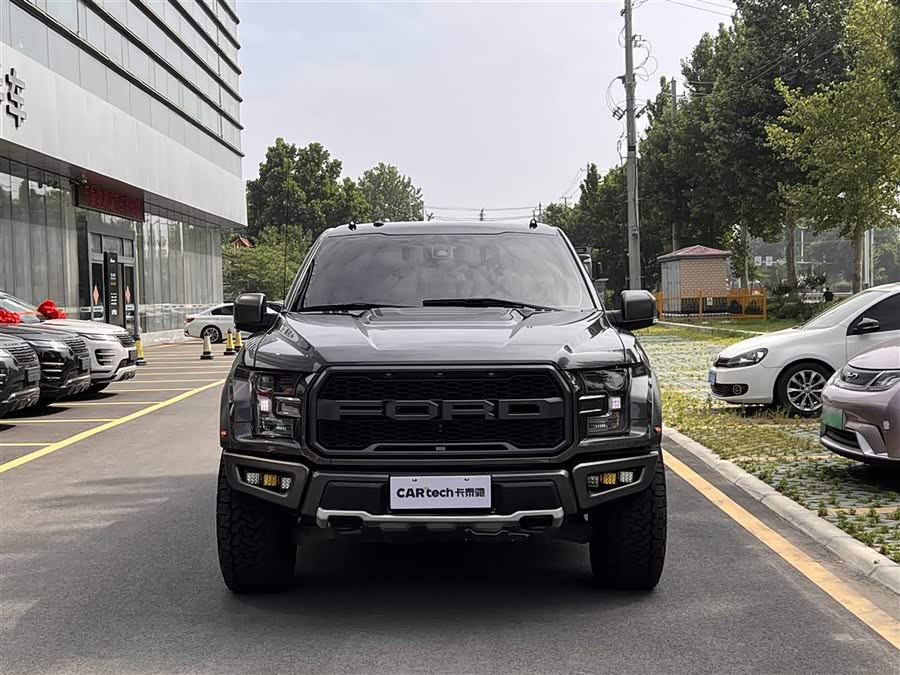 Ford F-150 Raptor 2018