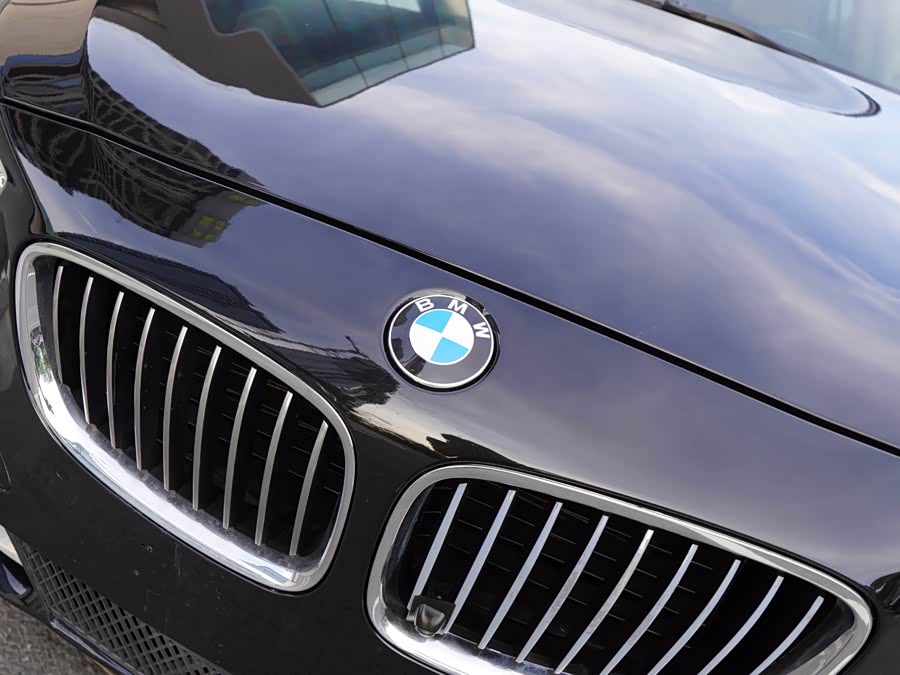BMW 5 Series GT 2013 — фото 18