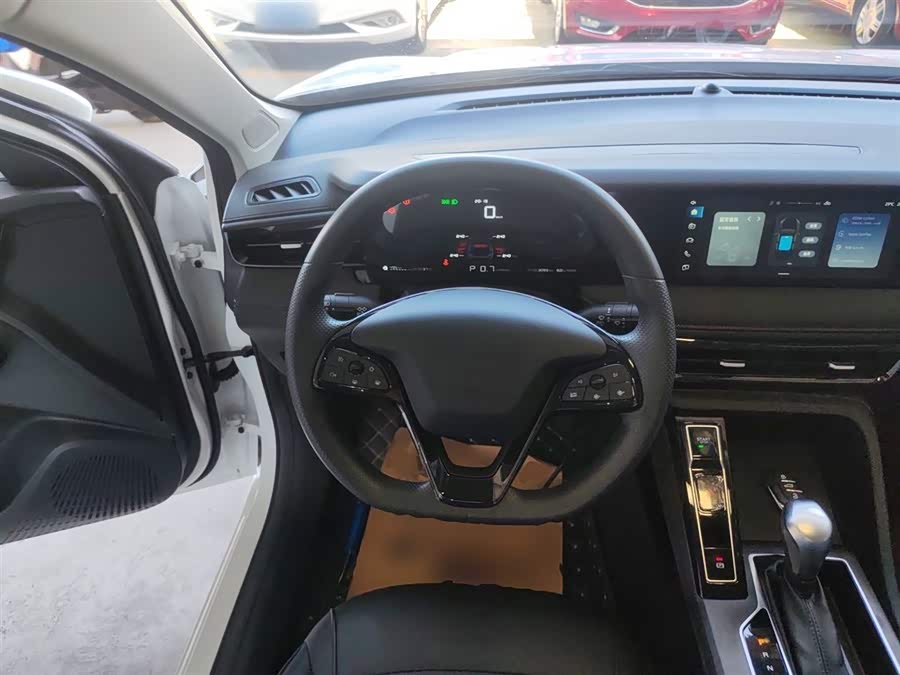 Roewe i5 2023 — фото 11