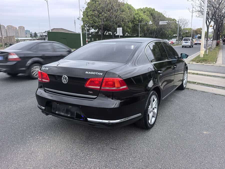 Volkswagen Magotan 2016