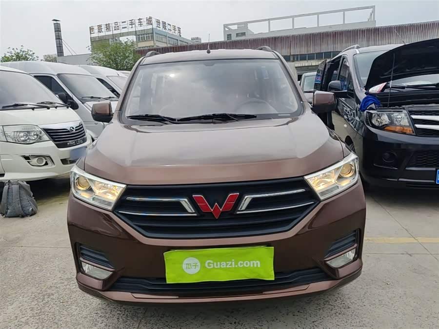 Wuling Hongguang 2018