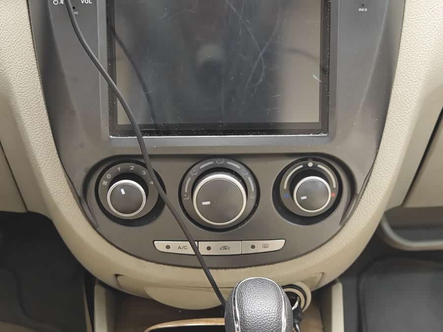Buick Excelle 2015 — фото 16