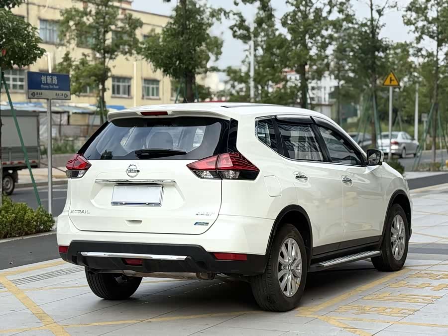 Nissan X-Trail 2017 — фото 11