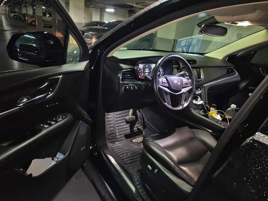 Cadillac XT5 2018 — фото 14