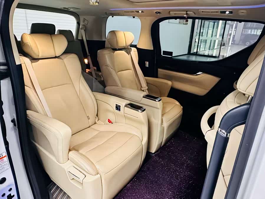 Toyota Alphard 2018 — фото 15