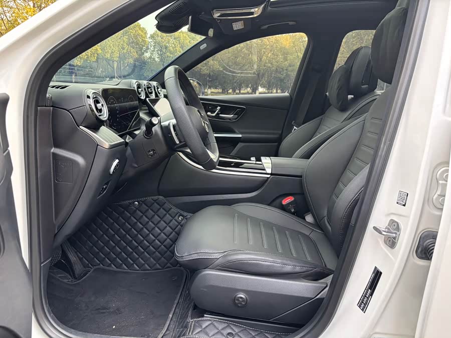 Mercedes-Benz GLC 2023